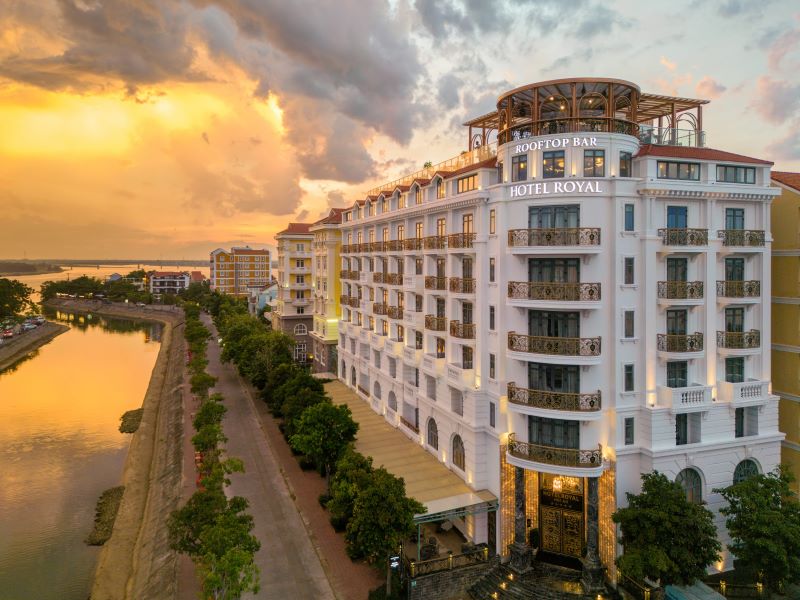 Hotel Royal Hoi An Gallery - Công Ty Cổ Phần Tập Đoàn Royal Capital